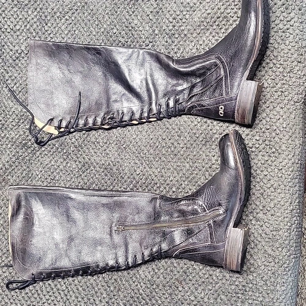 Bedstu Smokey black leather lace up boots size 7